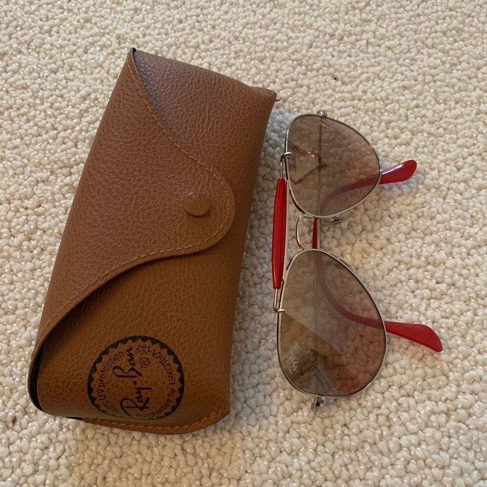 Ray-ban aviator sunglasses
